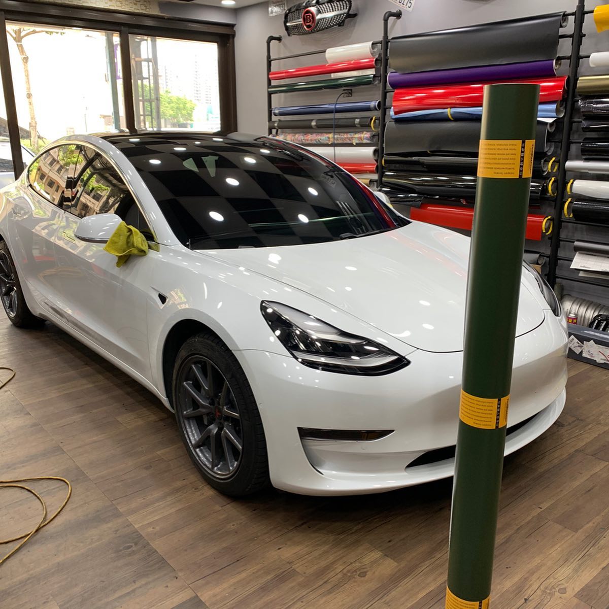 辰品車體包膜 Dococar 汽車情報站 上千筆自助洗車場 汽車美容 汽車隔熱紙 輪胎行的店家資訊