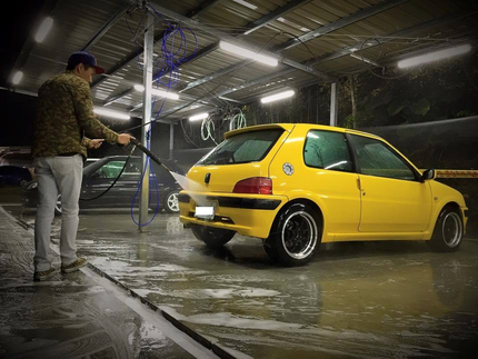 弘煜自助洗車場