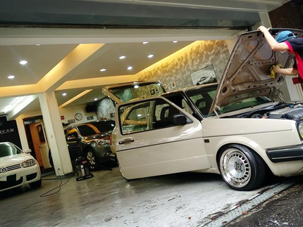 佬窩汽車鍍膜美容工作室