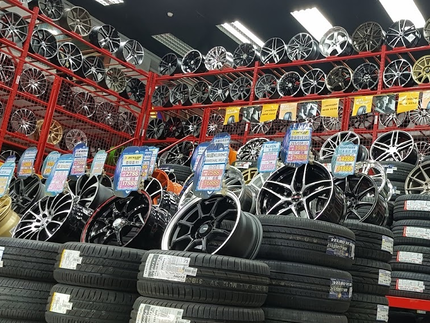 和力旺汽車百貨