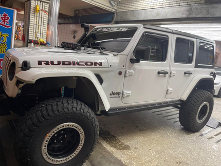 洗車專家蘆洲店｜汽車美容｜打蠟｜鍍膜推薦