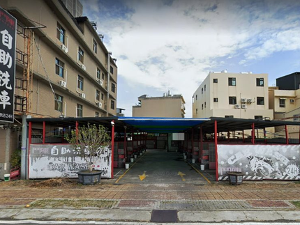 鬥陣自助洗車場