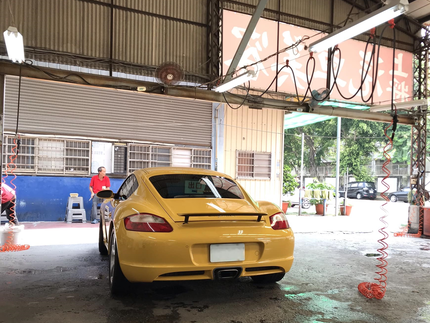 上將汽車美容人工洗車