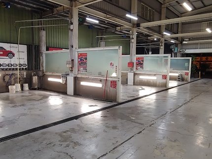 輛晶晶 自助洗車