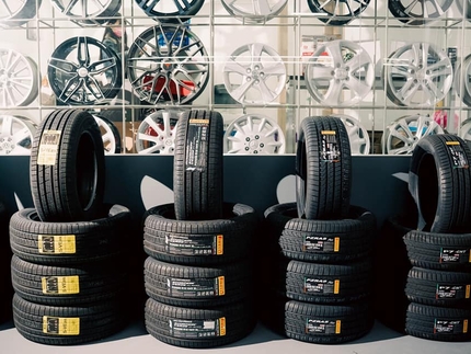 Pirelli 倍耐力輪胎 - 正大輪胎汽車保養